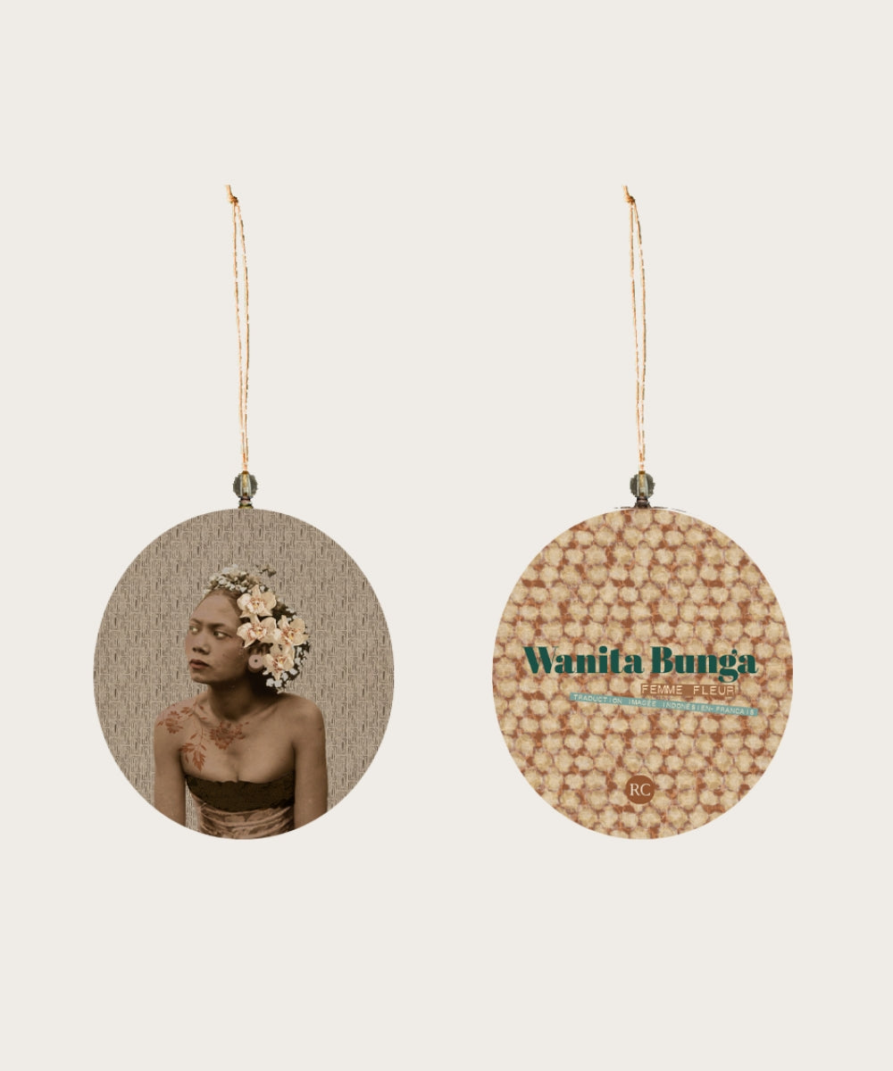 Pampille v wanita bunga