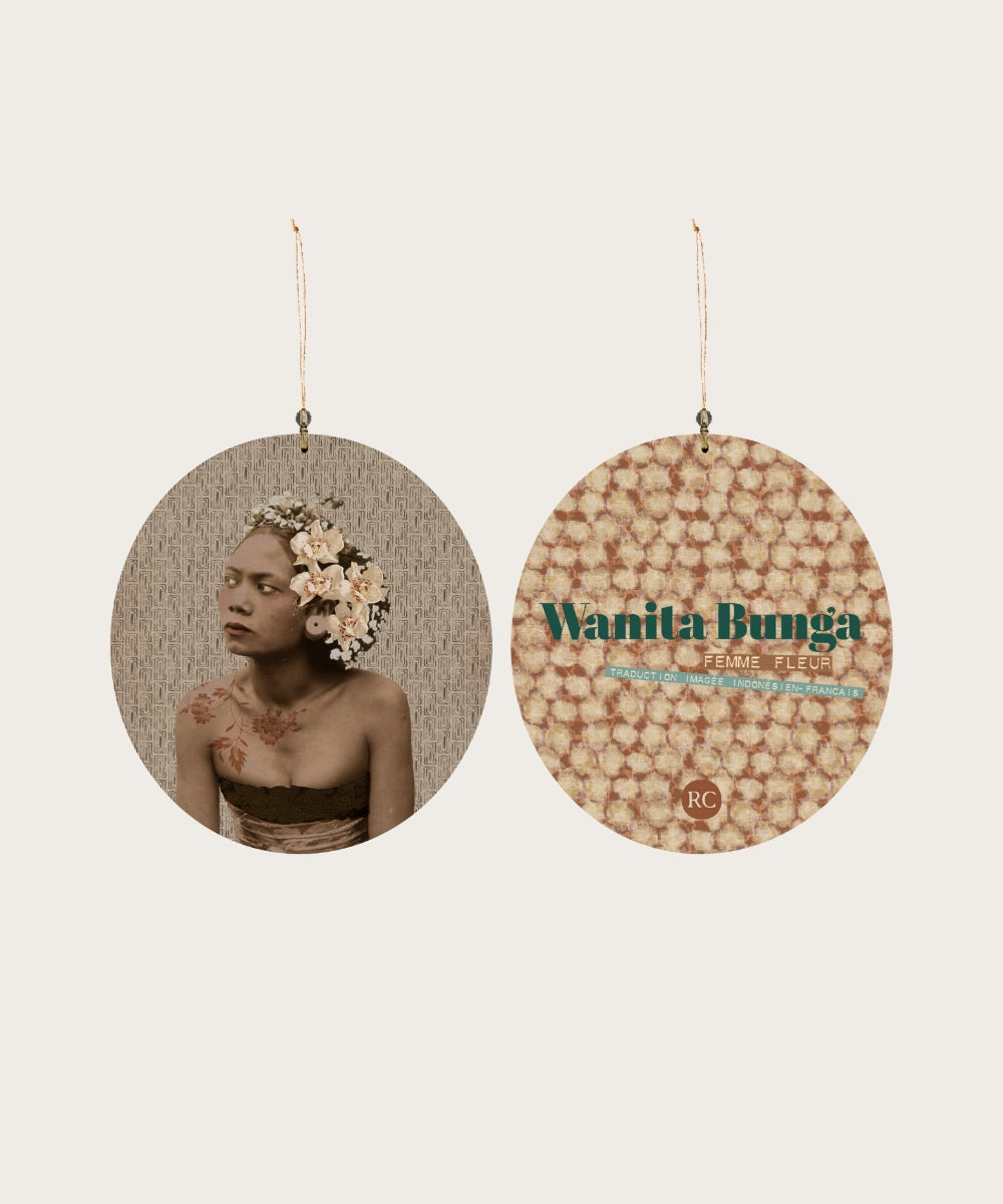 Pampille v wanita bunga