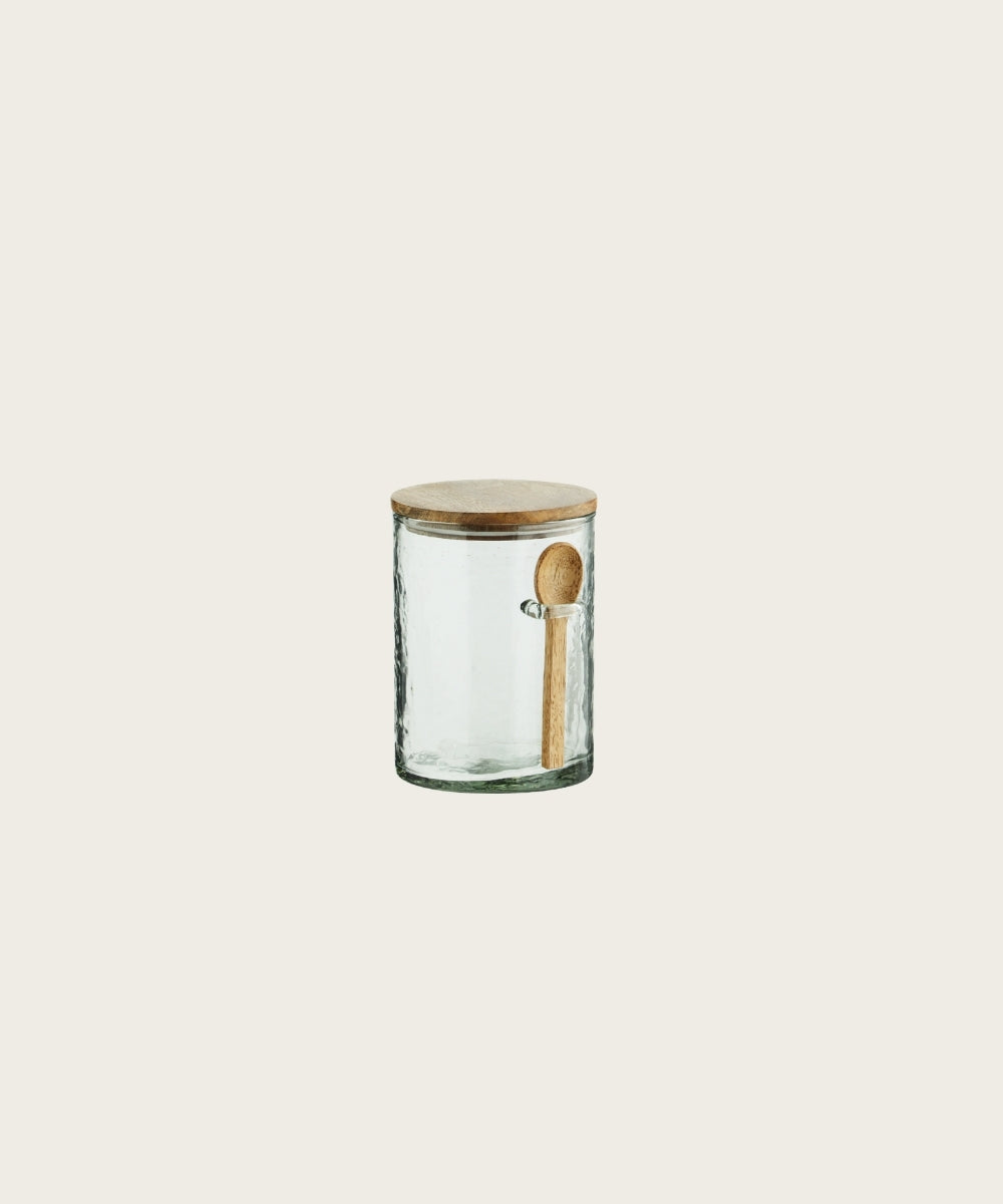 Pot en verre avec cuillere